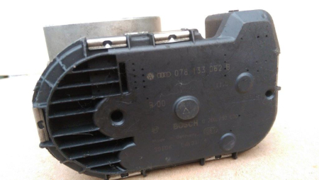 Clapeta acceleratie Audi A4 B6, Passat B5, 2.4 benzina, 078133062B, 0280750030, an 2000-2004 [3]