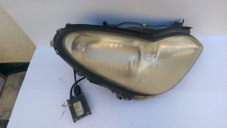 Faruri - Stop dreapta Mercedes CLS W219, an 2004-2011