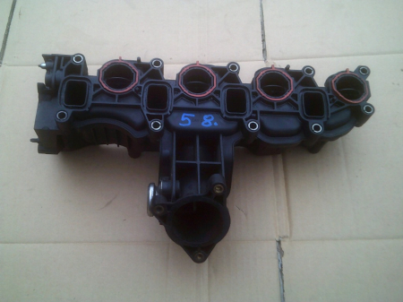 Galerie admisie cu clapeta VW Passat B7 , VW Golf 6 , an 2008-2012 motor 1.6 TDI CAY - COD 03L129711AQ [2]