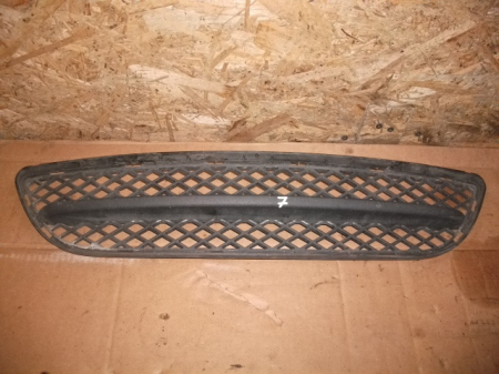 Grila centrala inferioara bara fata BMW Seria 3 E90 E91, an 2004-2007 cod 7154556 [1]