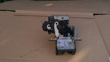 Incuietoare portbagaj pentru Mazda 3 BL, cod C6728 [1]