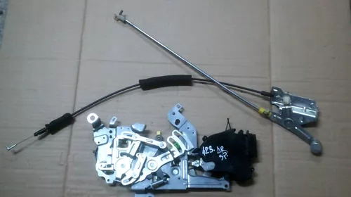 Incuietoare usa Culisanta Dreapta pentru Mazda 5 CR [1]