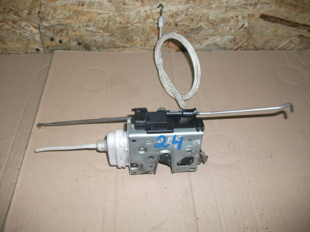 Incuietori - Incuietoare usa fata dreapta pentru AUDI A4 B5, cod 8D2837016F