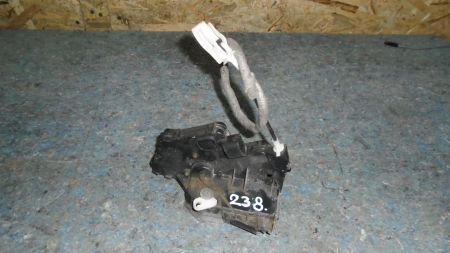 Incuietori - Incuietoare usa fata dreapta pentru BMW SERIA 3 E46, cod 7011244