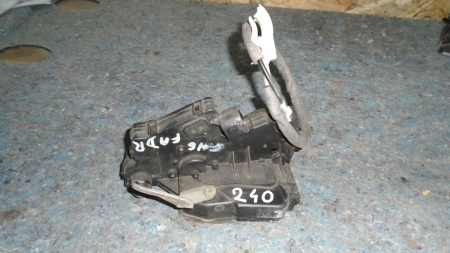 Incuietori - Incuietoare usa fata dreapta pentru bmw SERIA 3 E46, cod 8196032