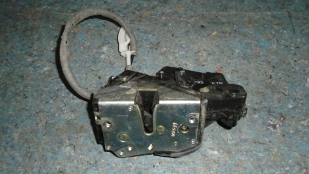 Incuietoare usa fata dreapta pentru bmw SERIA 3 E46, cod 8196032 [1]