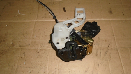 Incuietoare usa spate stanga pentru KIA SPORTAGE JE/KM, cod 82613-1F000 [1]