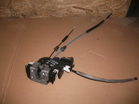 Incuietoare usa SPATE Stanga pentru Mercedes c-class W204, cod A2047301335 [1]