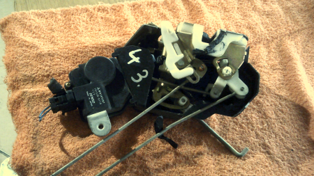 Electrica si electronica auto - Incuietoare usa spate stanga pentru Mitsubishi Shogun  Pajero V60, PININ cod 101528-0110 / MR349287