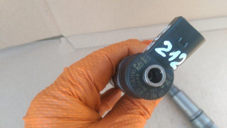 Injector BMW Seria 5 E60, Seria 3 E90, Seria 1 E81, X3 E83, 2.0 d, M47, 7793661, 0445110131, an 2004-2008 [3]