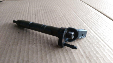 Injector pentru Mercedes Sprinter W906, motorizare 2.2 diesel, cod 0986435355 [2]