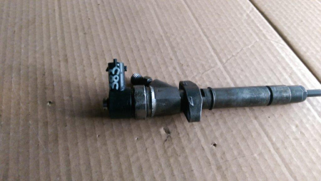 Injector pentru Renault Master , motorizare 2.5 diesel, cod 8200101135   ,   0445110087 [2]