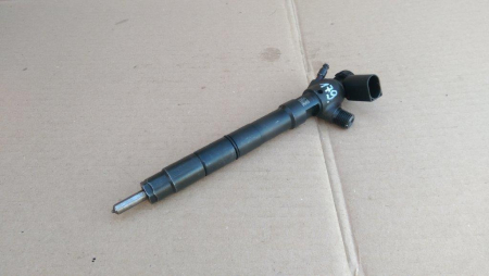 Injectie - Injector VW Golf 7, 1.6 tdi, 04L130277D, an 2012-2020