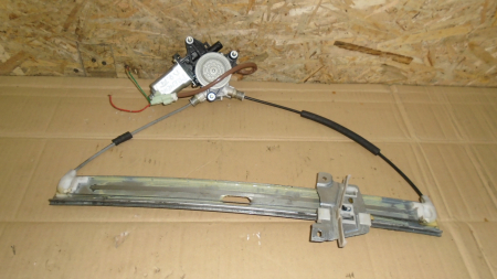 Macara geam fata dreapta pentru MAZDA Premacy , cod 862100-3881 [1]