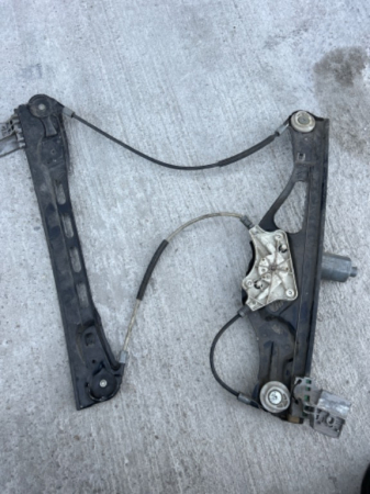 Macara geam - Macara electrica cu motoras fata dreapta Mercedes E-Class, W211, A2118203042, A2117200246, an 2002-2008