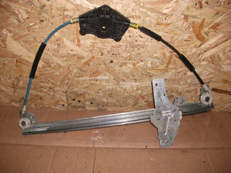 Macara geam fata dreapta pentru Peugeot 307 , cod 9634456880 [1]