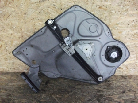 Macara geam spate dreapta pentru Mercedes B-Class W245, cod A1697301679 [1]