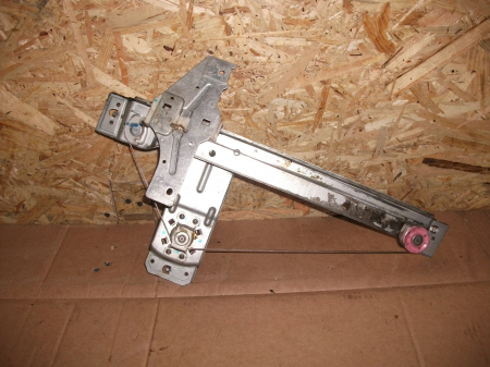 Macara geam spate dreapta pentru Peugeot 207 , cod 9650768080 [1]