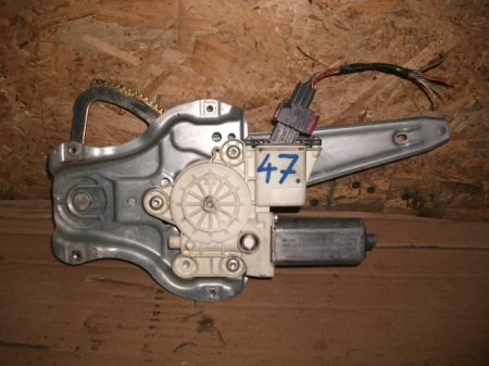 Macara geam - Macara geam spate stanga pentru Toyota AVENSIS T250, cod 69840-05100