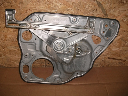 Macara geam spate stanga pentru Volvo V50 , cod 8679082/3M51-R27000-BD [1]