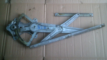 Macara electrica geam usa spate dreapta Toyota Corolla Verso AR10 an 2005-2010 [1]