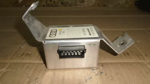 Amplificator audio Audi A2, 8Z0035223, an 2000-2005 [1]
