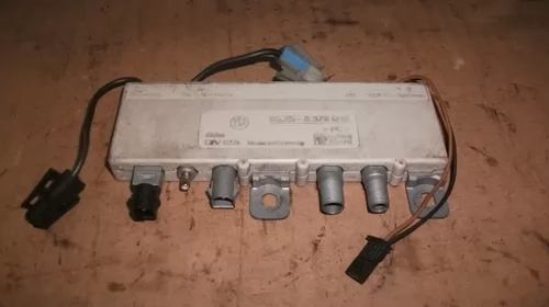 Modul amplificator antena radio  pentru BMW Seria 5 E39, cod 8378090 ,  6525-8378090 [1]