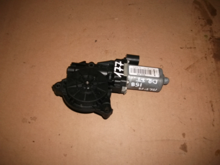 Motoras - Motoras macara fata dreapta pentru Alfa Romeo 159 , cod D2935P8 , RA2266