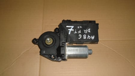Motoras - Motoras macara fata dreapta pentru audi A4 B7, cod 8E1959802E , 0130821764 , 5WK47005  masina volan stanga