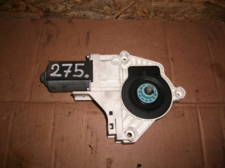 Motoras - Motoras macara fata dreapta pentru audi A4 B8, cod 8K0959802A