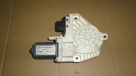 Motoras macara fata dreapta pentru Audi A6C6 , cod 4F0959802D [1]