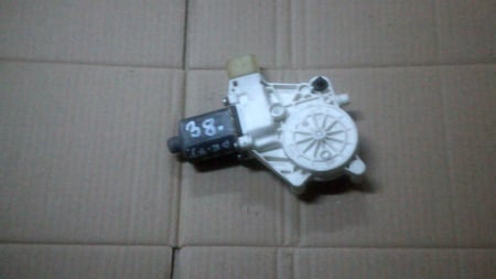 Electrica si electronica auto - Motoras macara fata dreapta pentru BMW SERIA 3 E90, cod 6927028