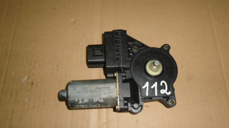 Motoras - Motoras macara fata dreapta pentru FORD MONDEO 3, cod 0130821771