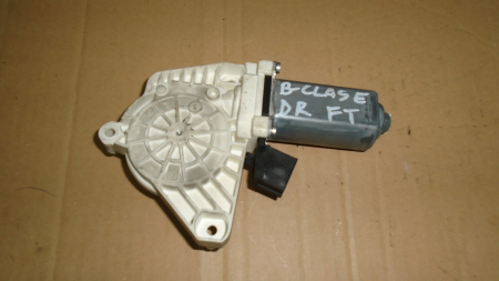 Motoras macara fata dreapta pentru Mercedes B-Class W245, cod A1698201842 [1]