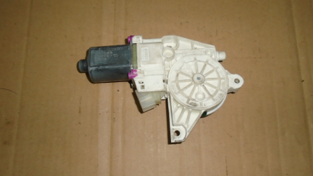 Motoras macara fata dreapta pentru Mercedes m-class W163, cod A1669060301 [1]