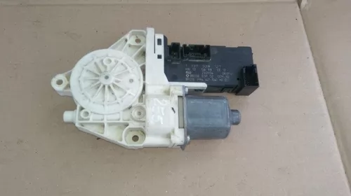 Motoras macara fata dreapta pentru Peugeot 407 , cod 1137328127 , 0130822201 , 994651-101 [1]