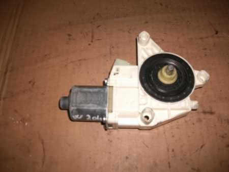 Motoras macara fata stanga pentru Mercedes C-Class W204, cod A2048200542 [1]