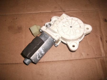 Motoras macara fata stanga pentru mercedes cls w219, cod 0130821433 [1]