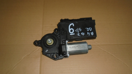 Motoras - Motoras macara spate dreapta pentru audi A4 B7, cod 8E0959802A
