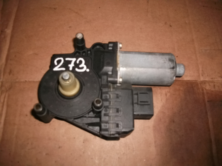 Motoras - Motoras macara spate dreapta pentru audi A6 C5, cod 0130821785