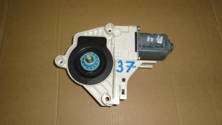 Motoras - Motoras macara spate stanga pentru Audi A4 B8, cod 8K0959811A
