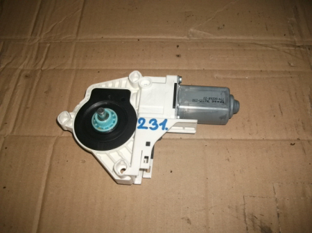 Motoras - Motoras macara spate stanga pentru audi a5 8t, cod 8K0959801A