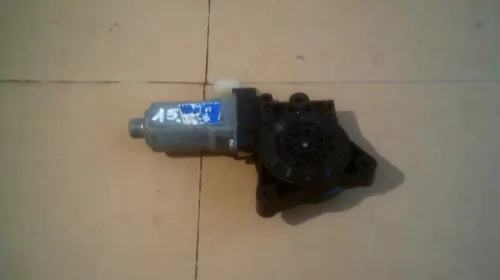 Motoras - Motoras macara spate stanga pentru Hyundai i30 ed, cod F00S1A2