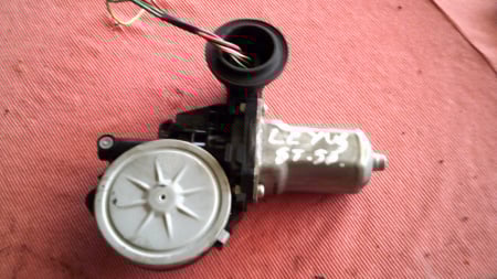 Motoras - Motoras macara spate stanga pentru LEXUS IS220 XE20, cod 85710-58010