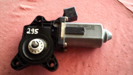 Motoras macara spate stanga pentru Mercedes s-class W220, cod 0536004902 [0]