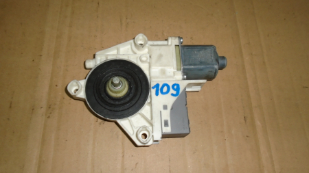 Motoras - Motoras macara spate stanga pentru Peugeot 407 , cod 0130822201