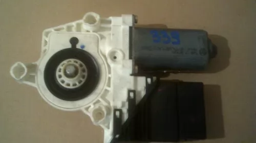 Macara geam - Motoras macara Spate Stanga pentru Volkswagen Touran 1T, cod 1K0959703B