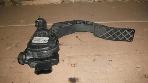 Pedala pentru Audi A6 C6, motorizare 2.0 diesel, cod 8K1723523 [1]