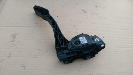 Motoare si anexe - Pedala acceleratie Land Rover Freelander 2 , motor 2.2 TD4, 224DT  automat, 6G92-9F836-HF, an 2006-2011