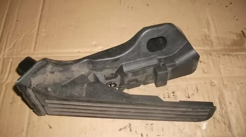 Pedala pentru Volkswagen Golf 5, motorizare 1.6 benzina, cod 1K1721503M [1]